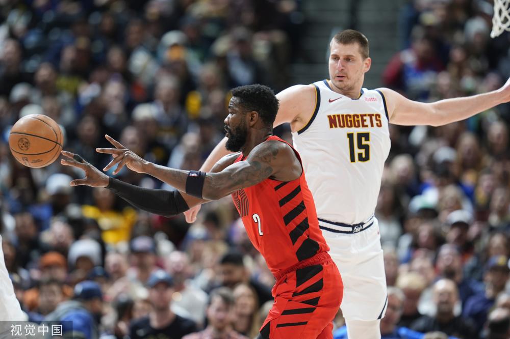 防守端的疏 防守端的疏