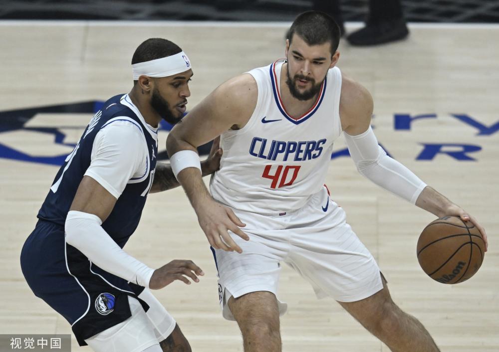 2篮板和4 2篮板和4