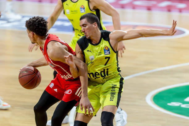 西蒙斯既有 西蒙斯既有